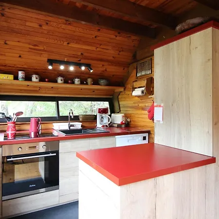 Chalet Mont-dore: 3 Chambres, Parking, Terrasse, Proche Pistes - Fr-1-415-57 *